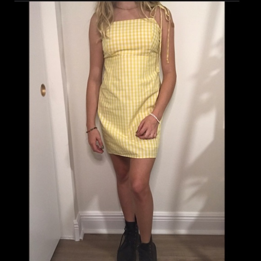 Lottie moss white and yellow gingham dress!!